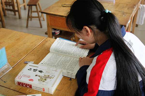 时光荏苒,书香致远 ——潍坊峡山实验初中第一届读书节顺利开幕